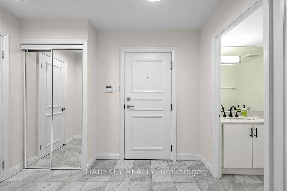 3800 Yonge Street 402, Toronto, ON M4N 3P7 – photo 3