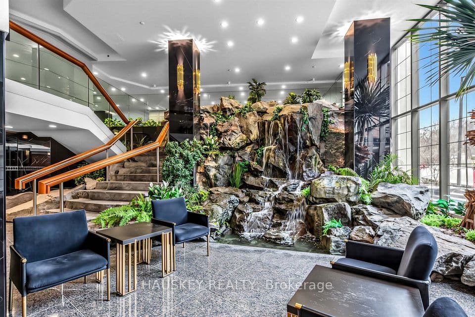 3800 Yonge Street 402, Toronto, ON M4N 3P7 – photo 2