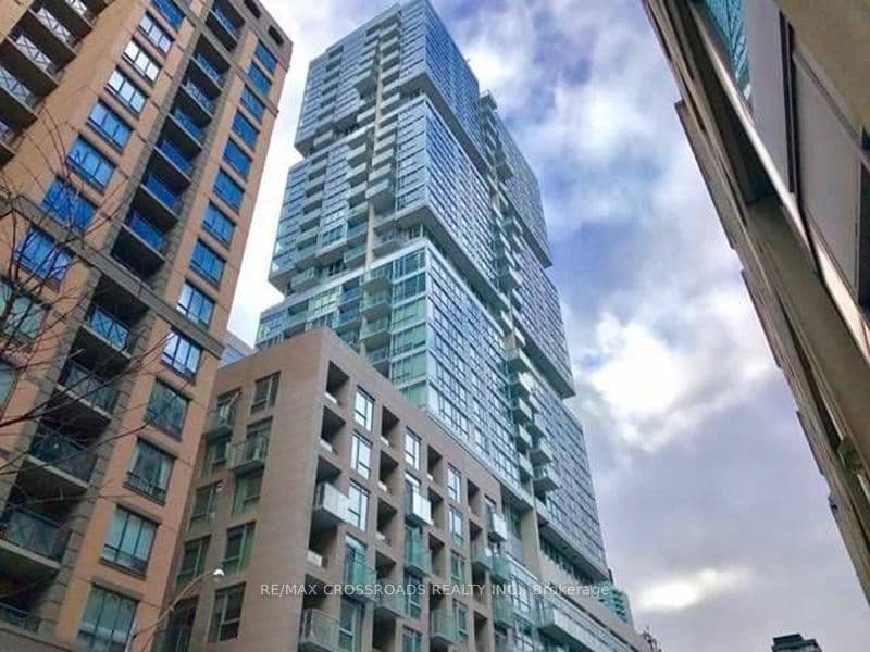 199 Richmond Street W 1708, Toronto, ON M5V 0H4 – main photo
