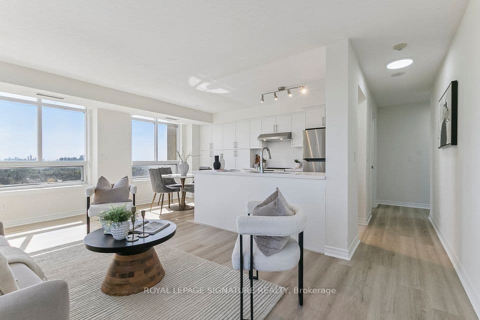 18 Kenaston Gardens 1307, Toronto, ON M2K 3C7 – photo 2