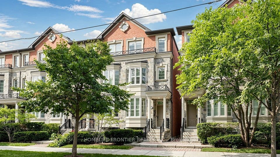 30 Clairtrell Road, Toronto, ON M2N 5J6 – main photo
