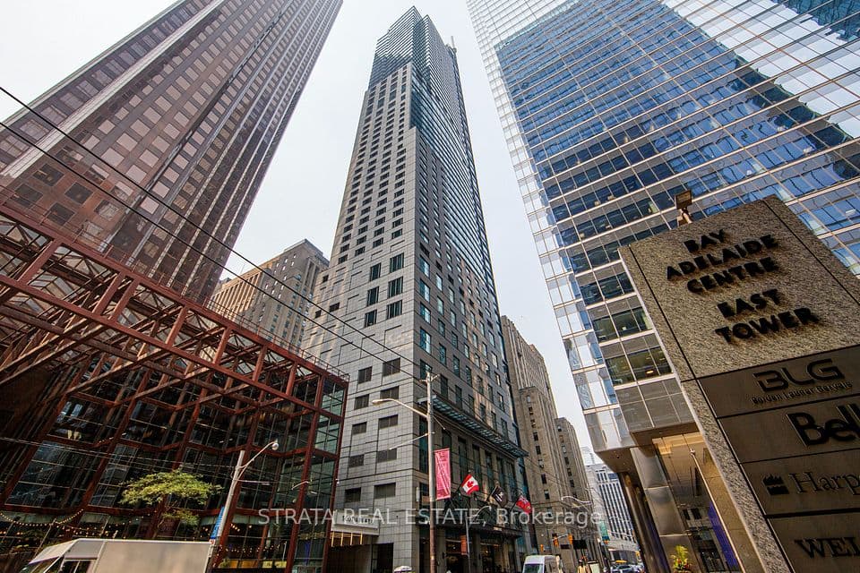 325 Bay Street 1905, Toronto, ON M5H 4G3 – main photo