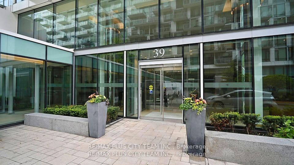 39 Queens Quay E 1305, Toronto, ON M5E 0A5 – photo 2