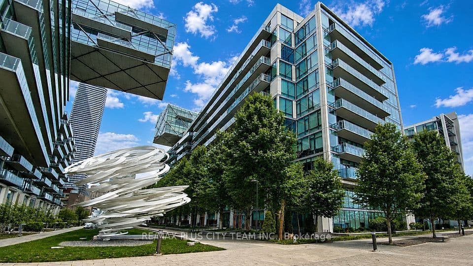 39 Queens Quay E 1305, Toronto, ON M5E 0A5 – main photo