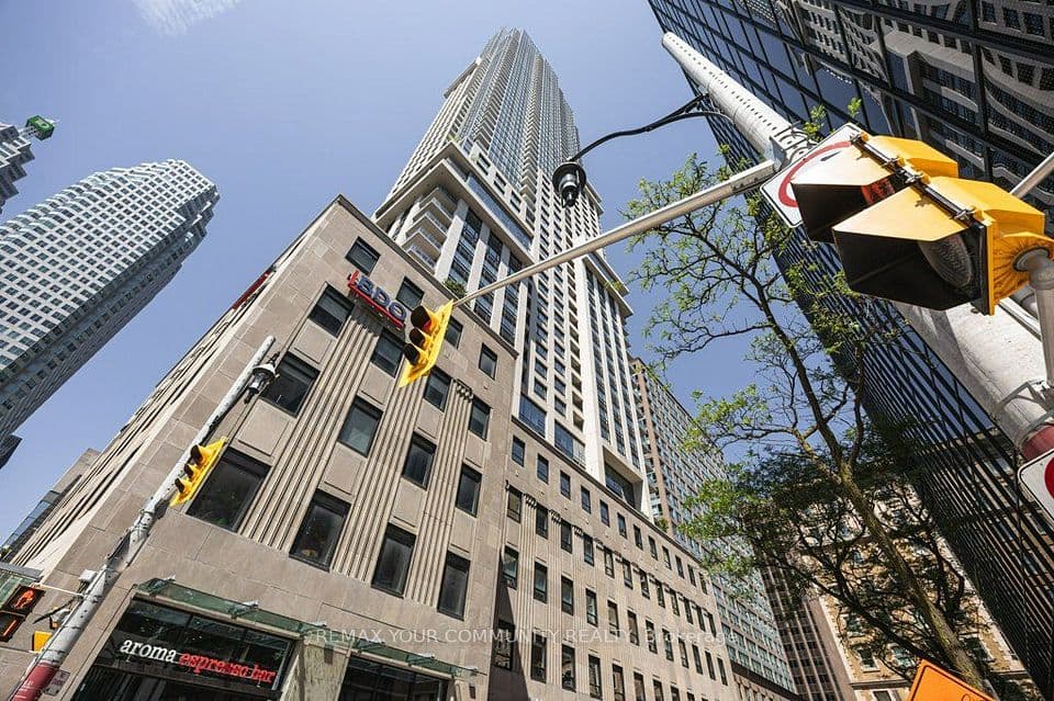 88 Scott Street 506, Toronto, ON M5E 0A9 – main photo
