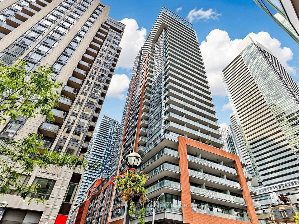 8 Mercer Street 1901, Toronto, ON M5V 0C4 – photo 2