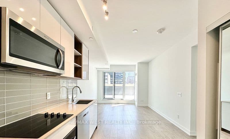 543 Richmond Street W 616, Toronto, ON M5V 0W9 – photo 3
