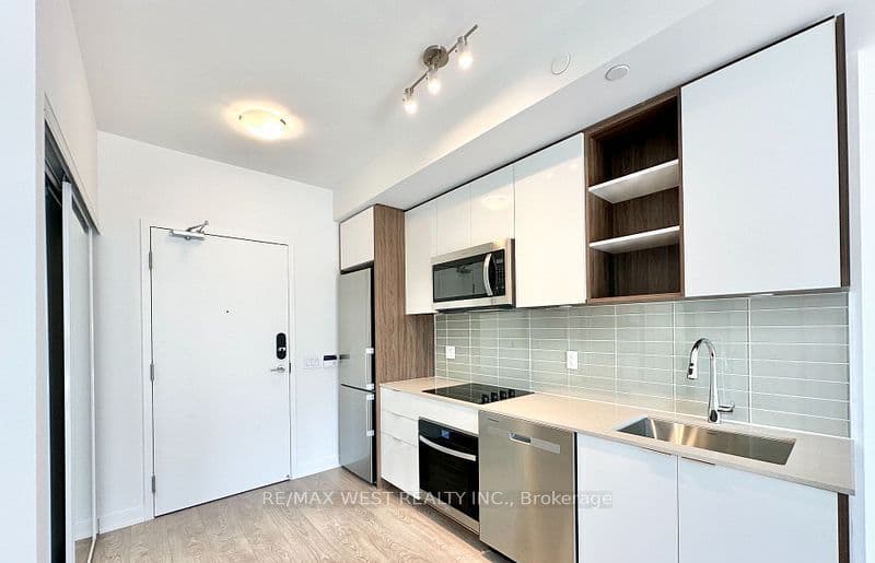 543 Richmond Street W 616, Toronto, ON M5V 0W9 – photo 2