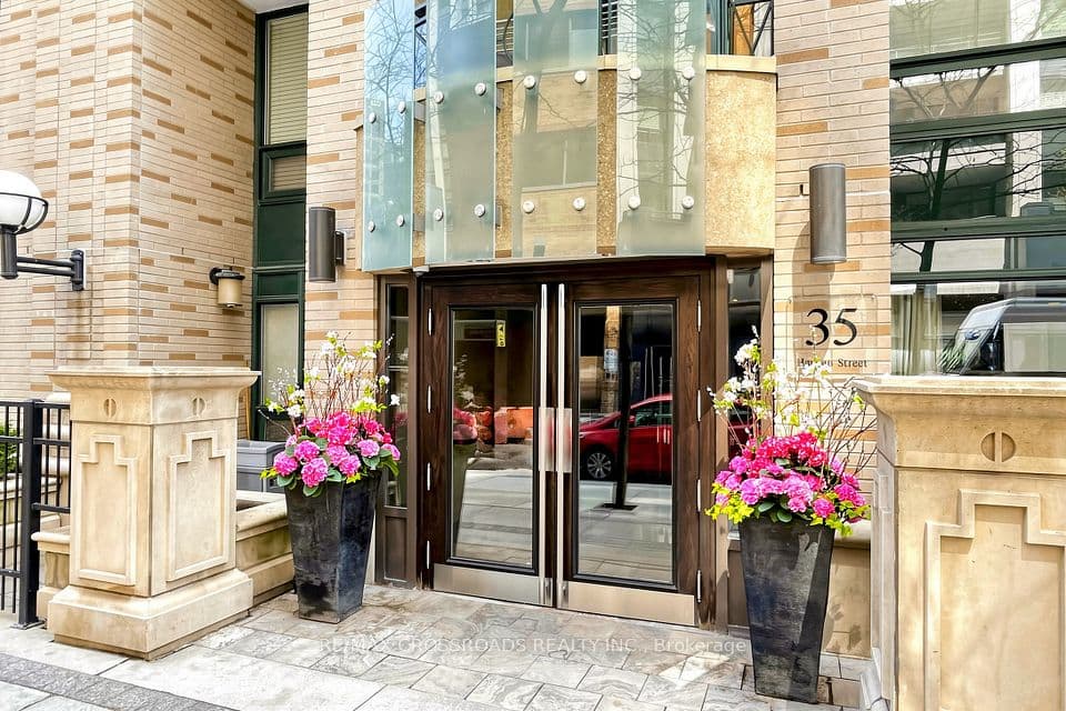 35 Hayden Street 1201, Toronto, ON M4Y 3C3 – main photo