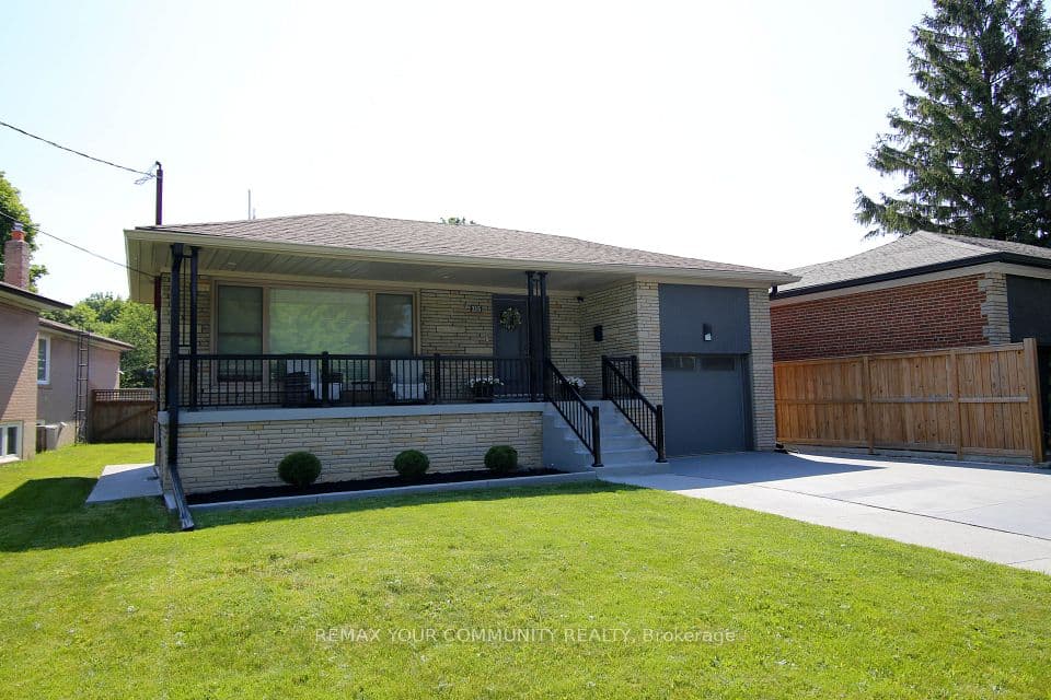 215 Honiton Street, Toronto, ON M3H 5N7 – main photo