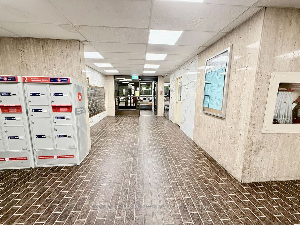 45 Sunrise Avenue 701, Toronto, ON M4A 2S3 – photo 2