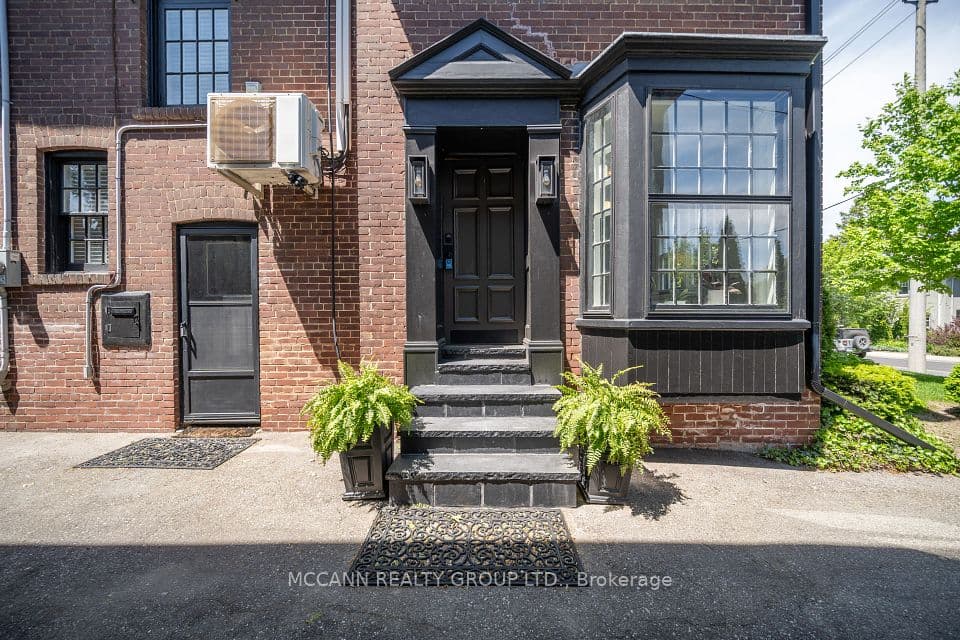 1396 Mount Pleasant Road, Toronto, ON M4N 2T8 – photo 3