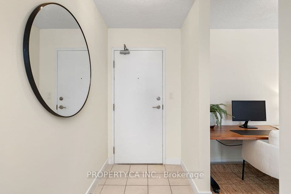 11 Brunel Court 503, Toronto, ON M5V 3Y3 – photo 2