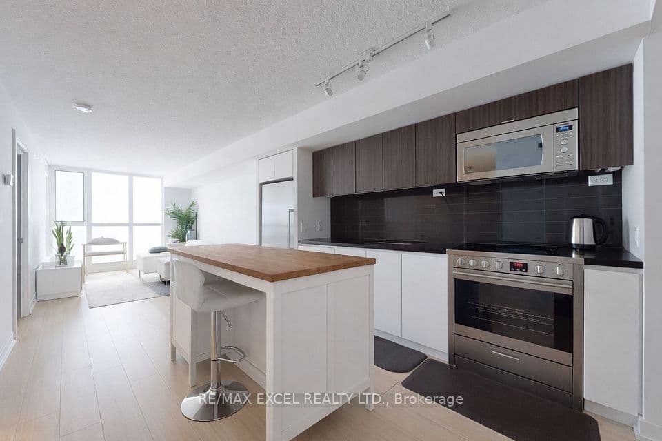 75 Queens Wharf Road 1606, Toronto, ON M5V 0J8 – photo 3