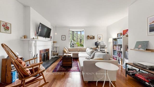 29 Winchester Street, Toronto, ON M4X 1A6 – photo 2