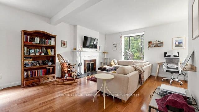 29 Winchester Street, Toronto, ON M4X 1A6 – photo 3