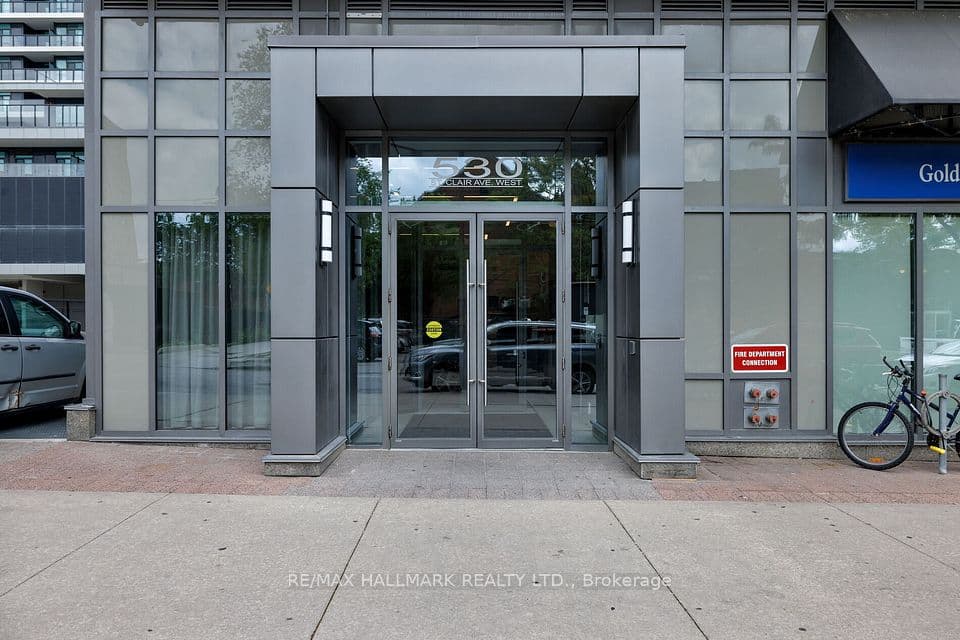 530 St Clair Avenue W 1401, Toronto, ON M6C 0A2 – photo 2