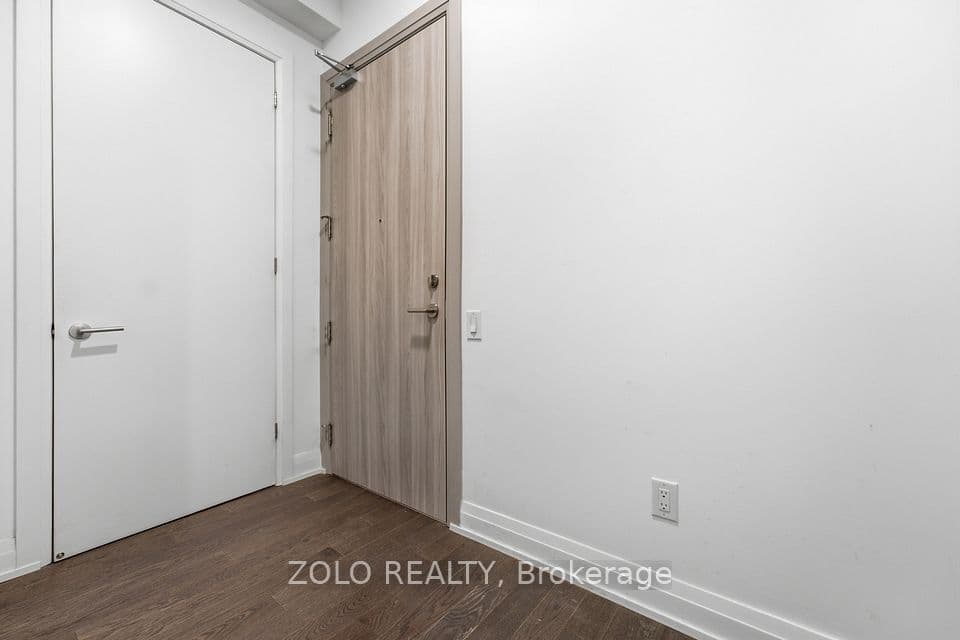 75 Canterbury Place PH303, Toronto, ON M2N 0L2 – photo 2