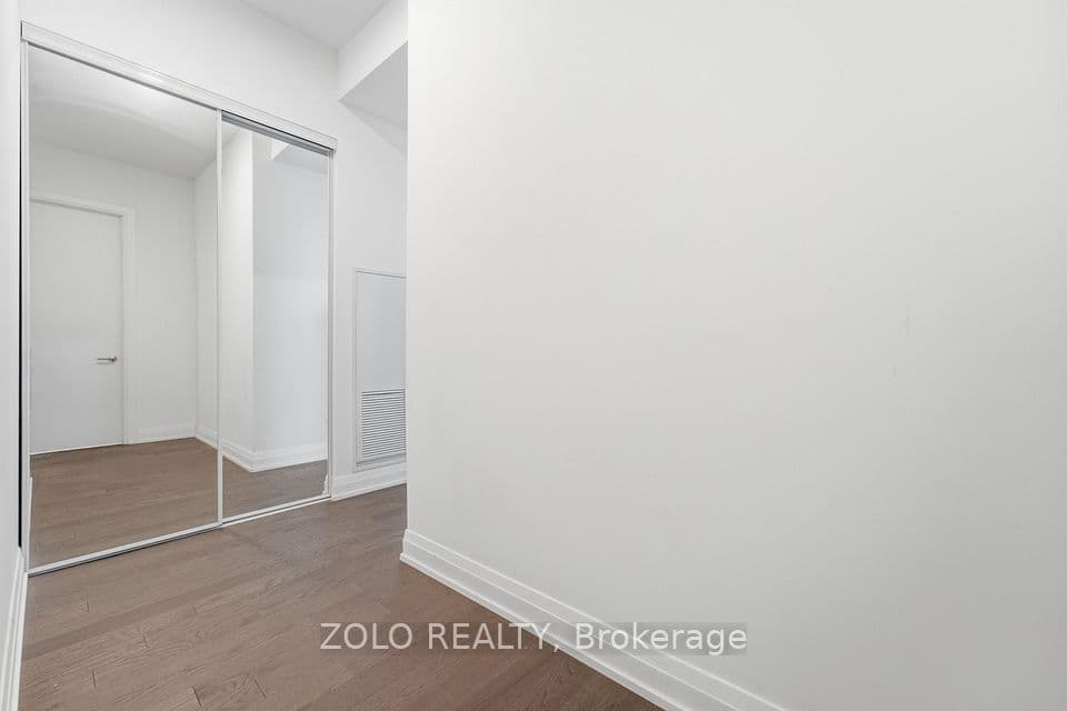 75 Canterbury Place PH303, Toronto, ON M2N 0L2 – photo 3