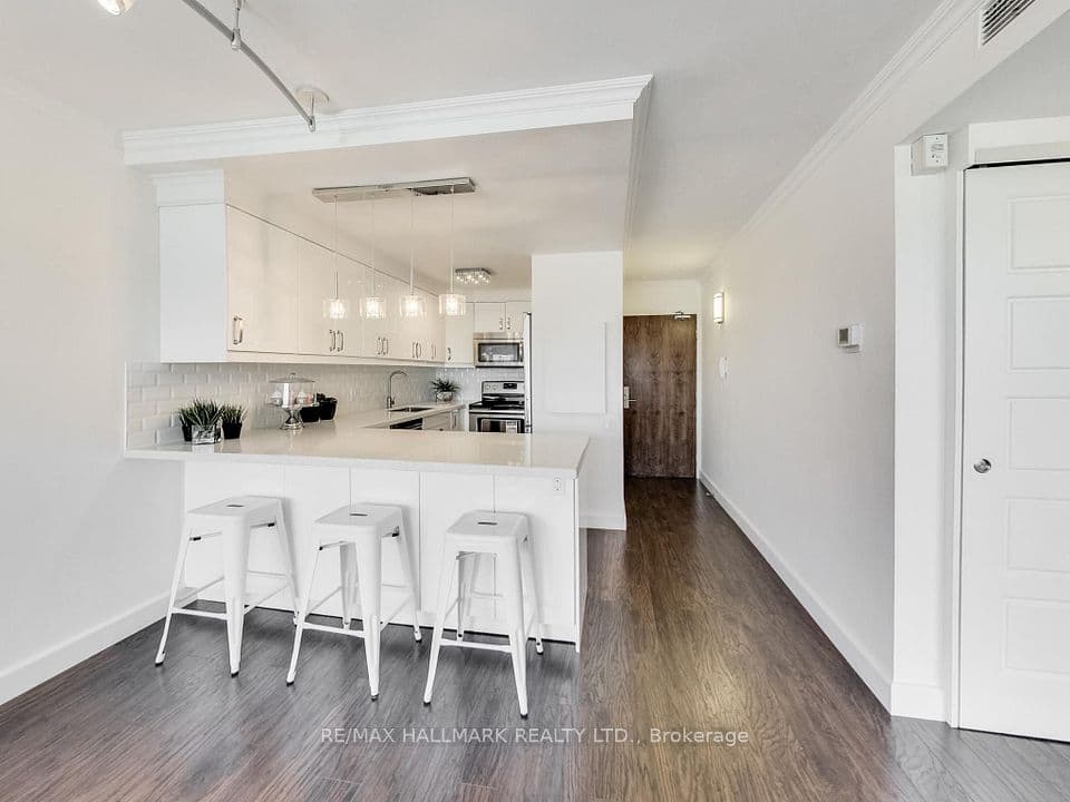 914 Yonge Street 1509, Toronto, ON M4W 3C8 – photo 3