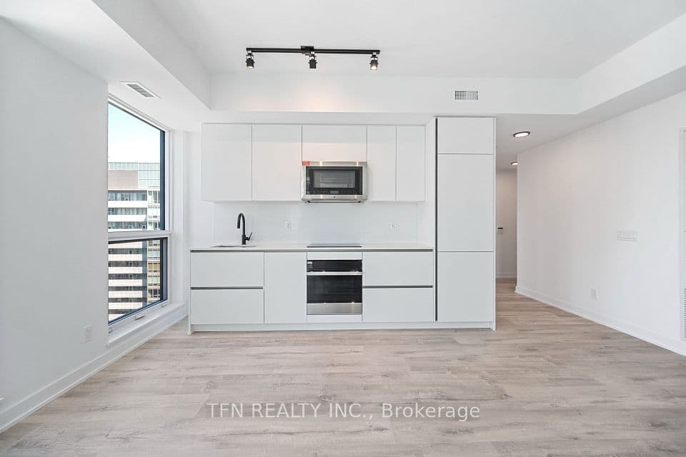 327 King Street W 4505, Toronto, ON M5A 0Y5 – photo 2
