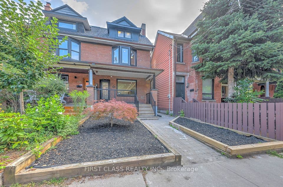 431 Roxton Road, Toronto, ON M6G 3R5 – main photo