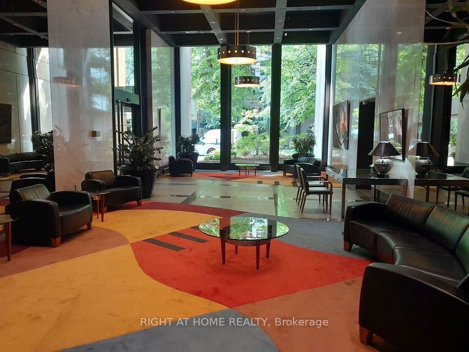 33 Harbour Square 2803, Toronto, ON M5J 2G2 – photo 2