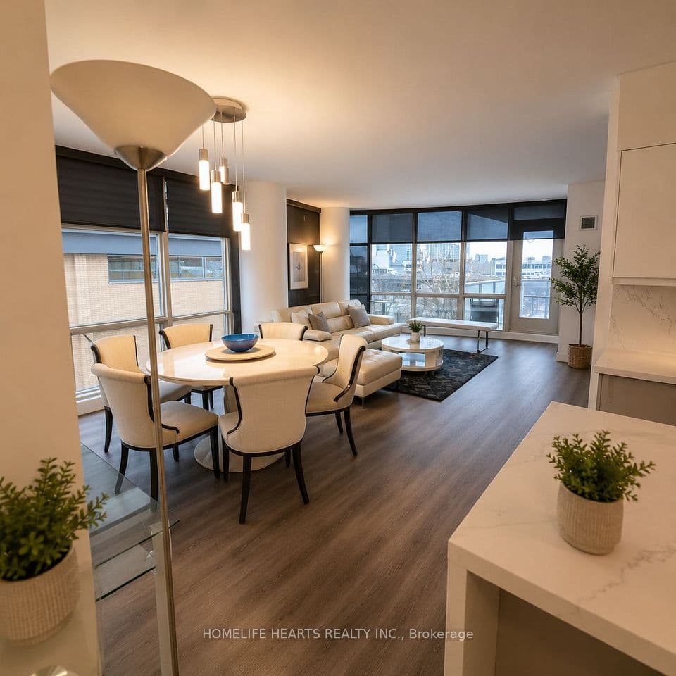 35 Mariner Terrace 309, Toronto, ON M5V 3V9 – photo 2