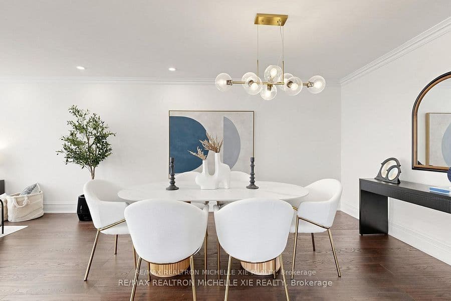 8 Meadowglade Crescent, Toronto, ON M2J 1C7 – main photo