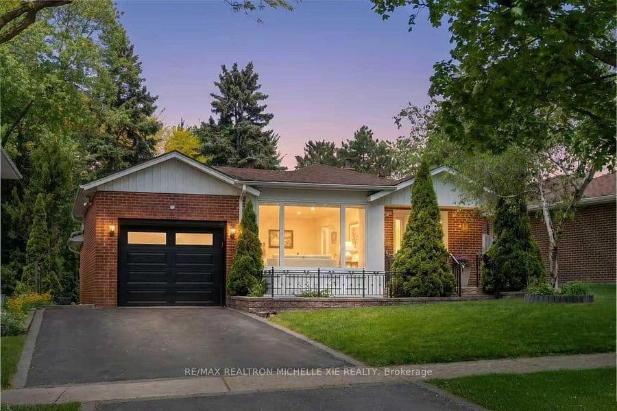 8 Meadowglade Crescent, Toronto, ON M2J 1C7 – photo 3