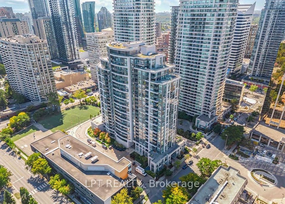 35 Hollywood Avenue 1706, Toronto, ON M2N 0A9 – main photo