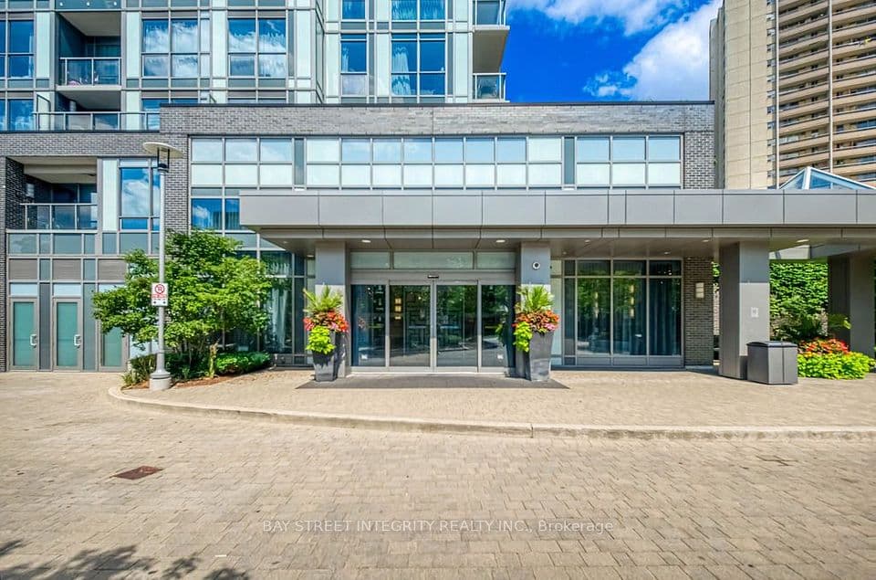 18 Graydon Hall Drive 909, Toronto, ON M3A 2Z9 – photo 3