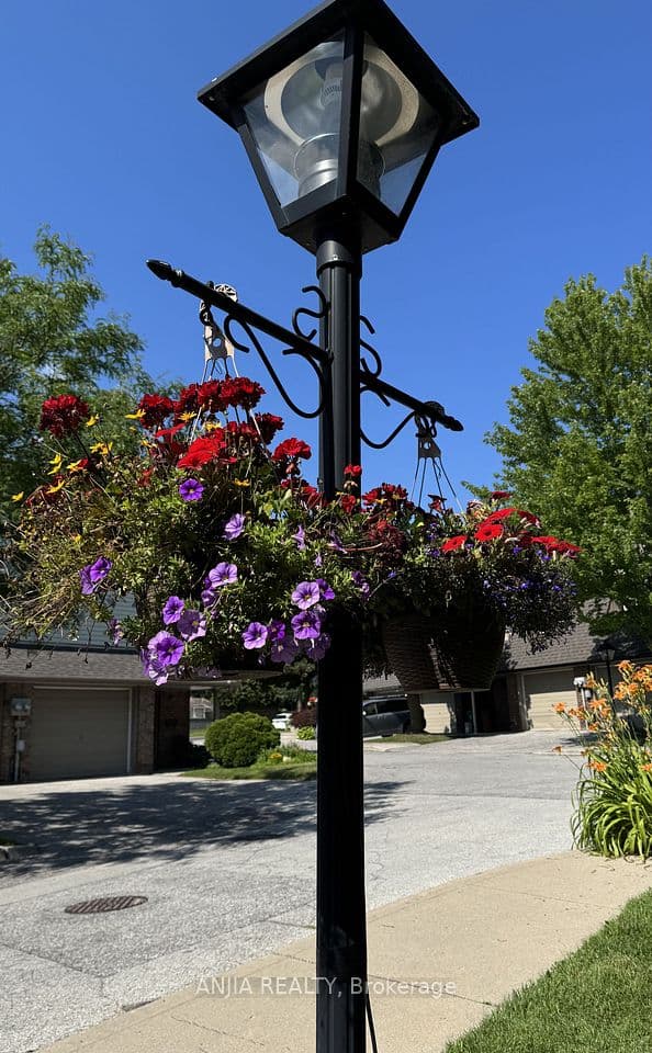 7 Purple Sageway, Toronto, ON M2H 2Z6 – photo 2