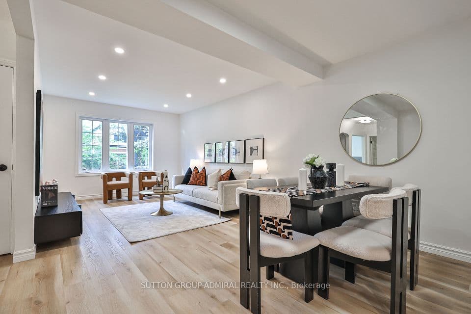 81 Yorkview Drive, Toronto, ON M2R 1J9 – main photo