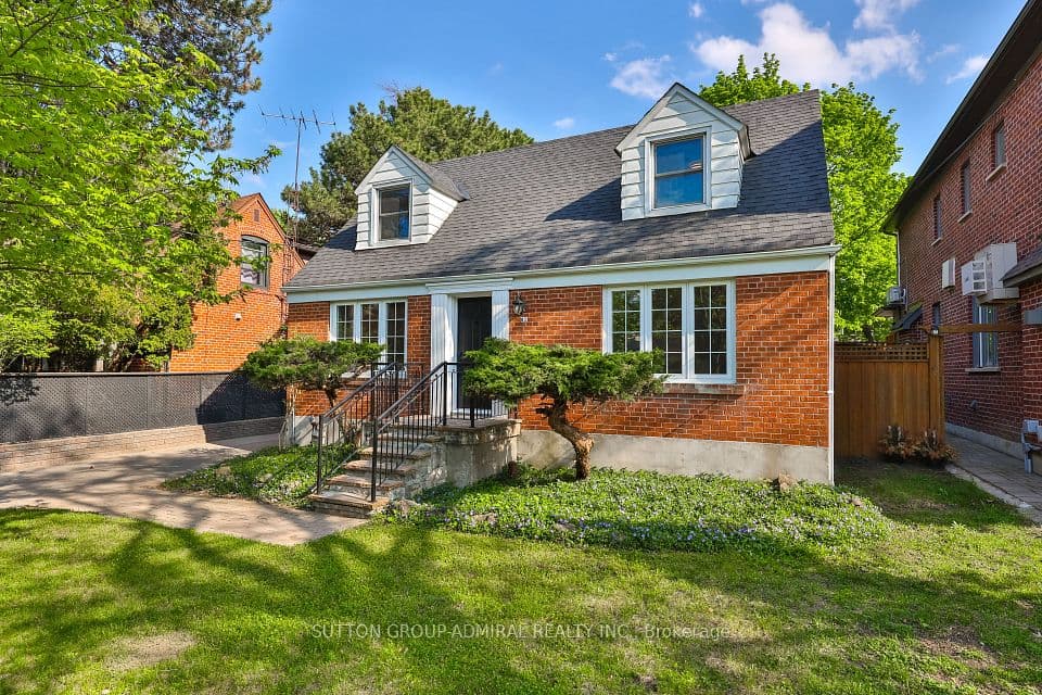81 Yorkview Drive, Toronto, ON M2R 1J9 – photo 3