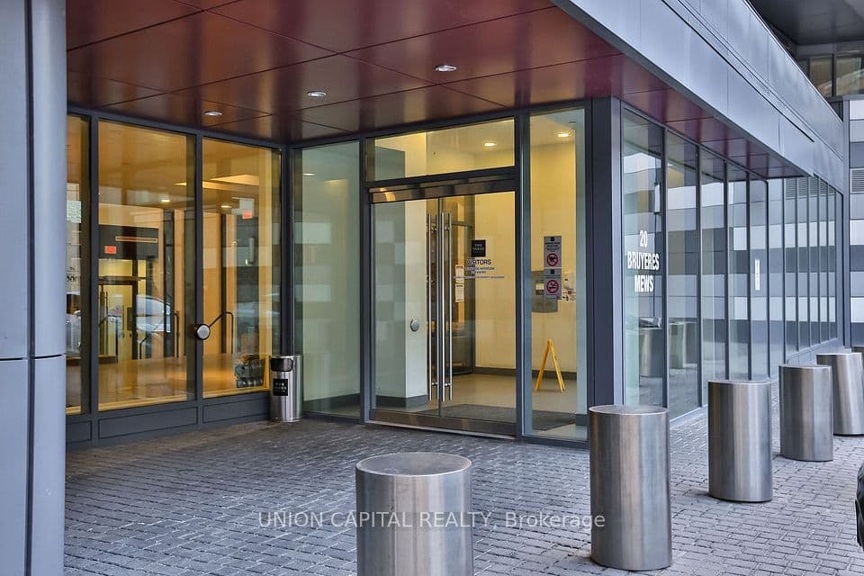 20 Bruyeres Mews 1103, Toronto, ON M5V 0G8 – photo 2