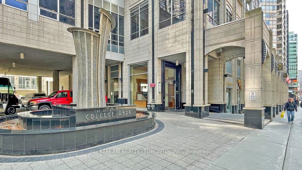 761 Bay Street 3101, Toronto, ON M5G 2R2 – photo 3