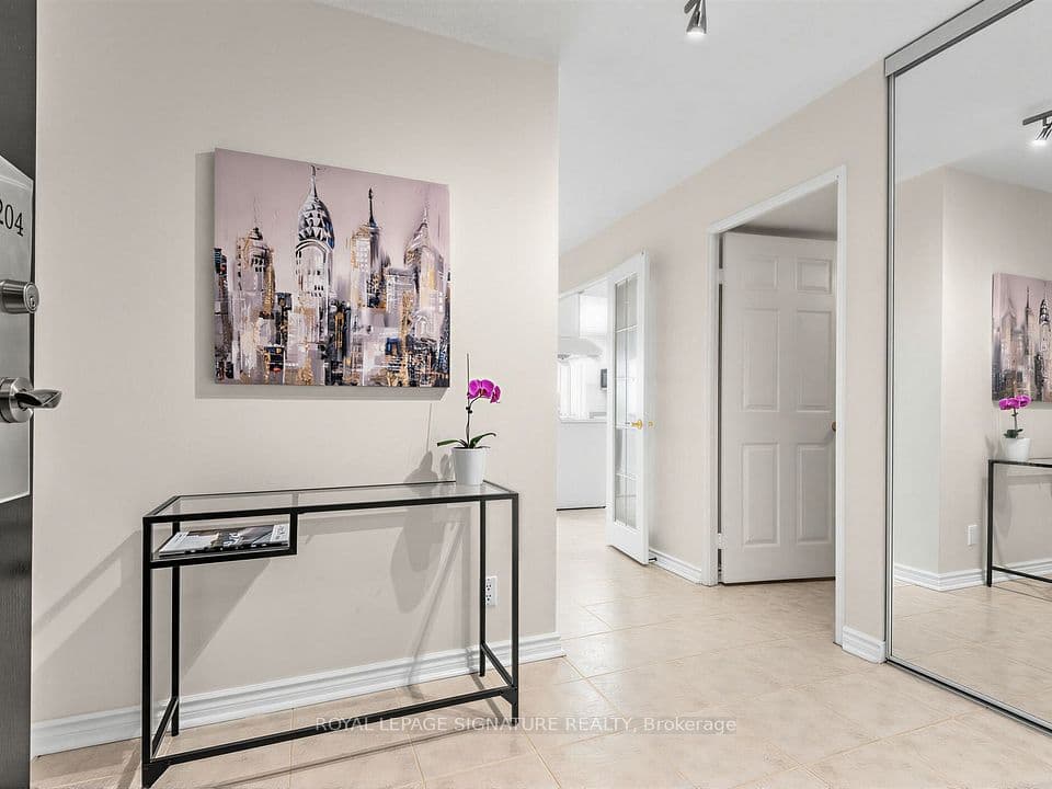 205 Wynford Drive 2204, Toronto, ON M3C 3P4 – main photo