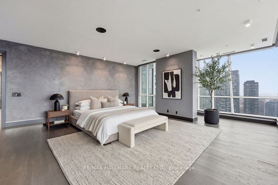 199 Richmond Street W PH101, Toronto, ON M5V 0H4 – main photo