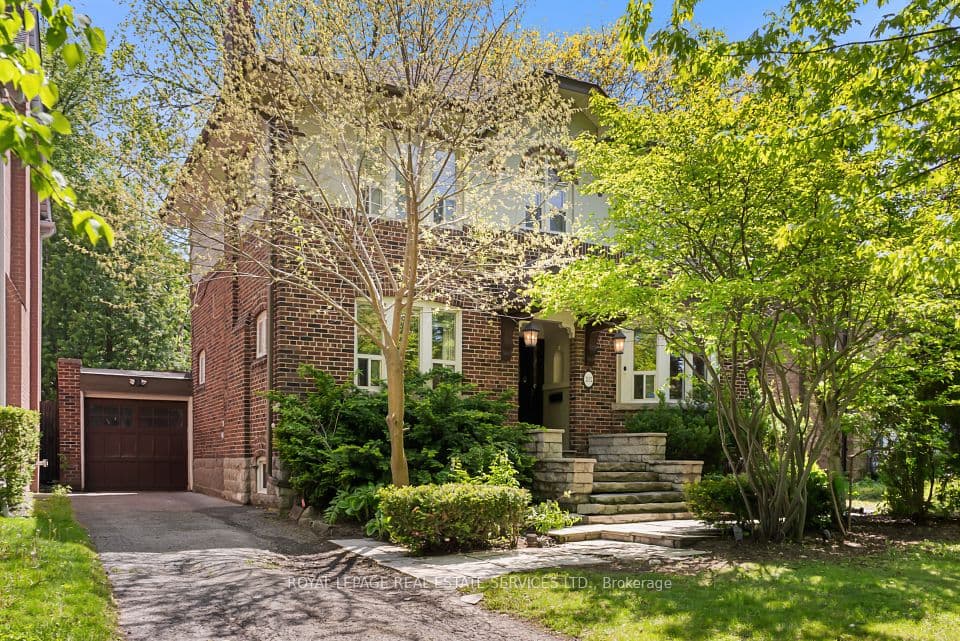 202 Dinnick Crescent, Toronto, ON M4N 1M3 – main photo
