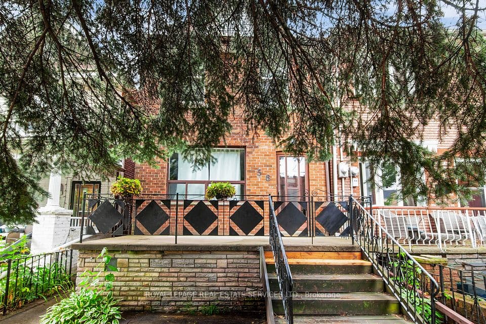 56 Arlington Avenue, Toronto, ON M6G 3K8 – main photo