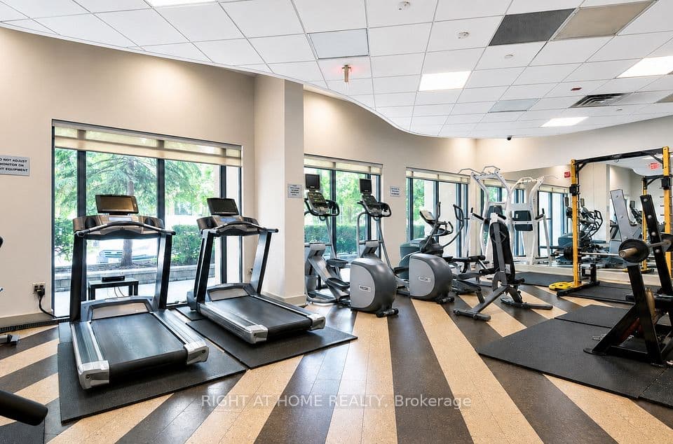 650 Sheppard Avenue E 403, Toronto, ON M2K 3E4 – photo 3