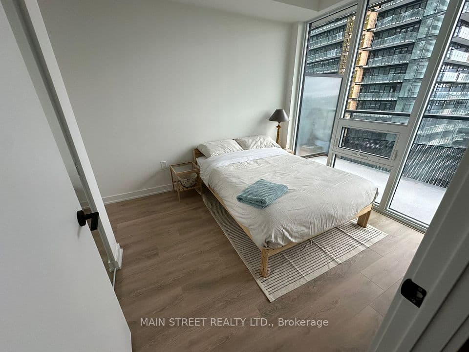 117 Broadway Avenue 2207, Toronto, ON M4P 1V3 – photo 3
