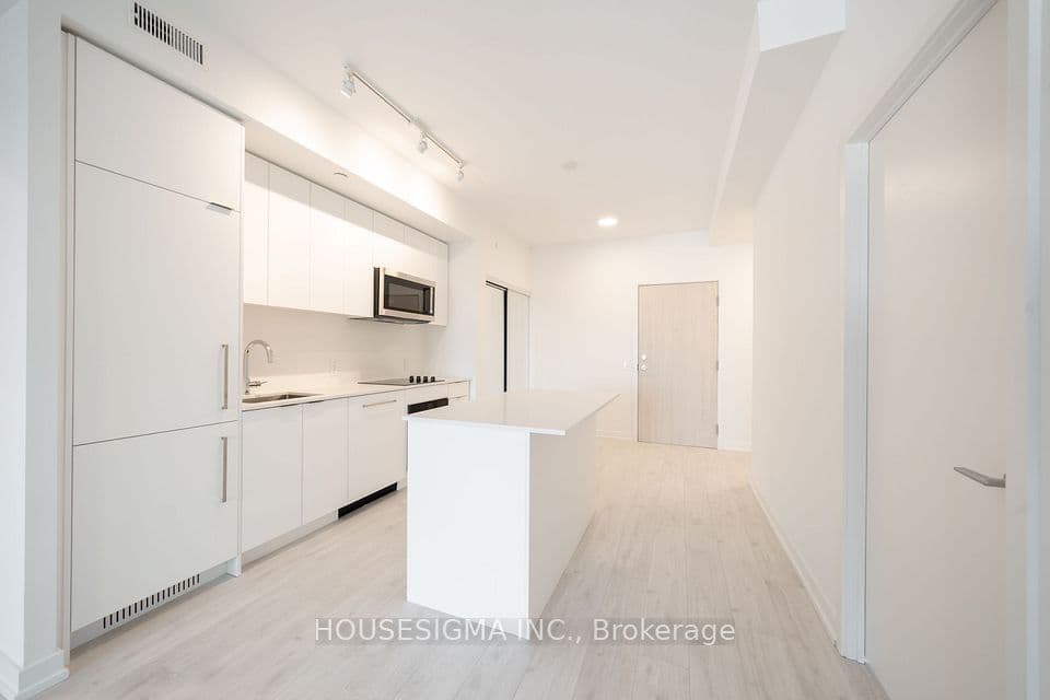 181 Sheppard Avenue E 703, Toronto, ON M2N 0L9 – photo 2