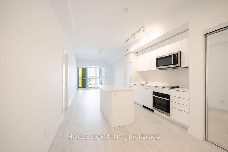 181 Sheppard Avenue E 703, Toronto, ON M2N 0L9 – main photo