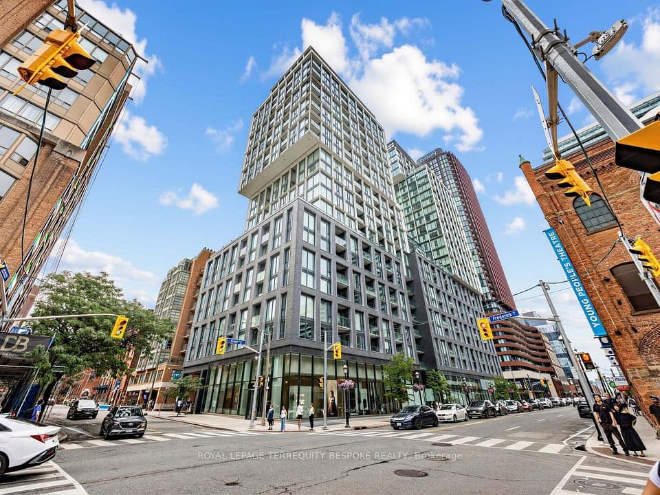 158 Front Street E 419, Toronto, ON M5A 0K9 – main photo