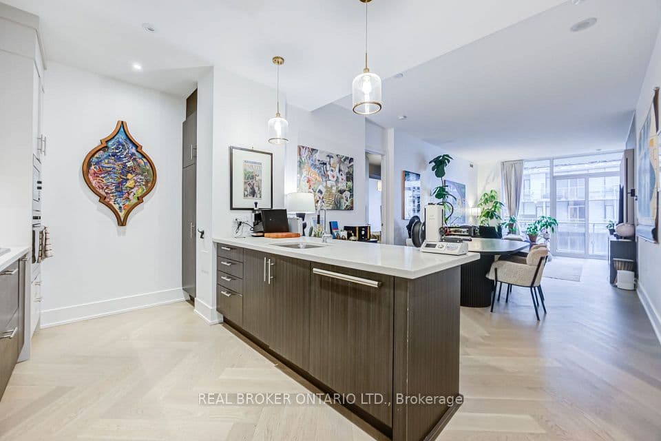 29 Queens Quay E 916, Toronto, ON M5E 0A4 – photo 3