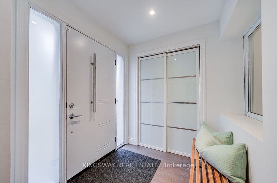 20 Wigmore Drive, Toronto, ON M4A 2E5 – photo 3