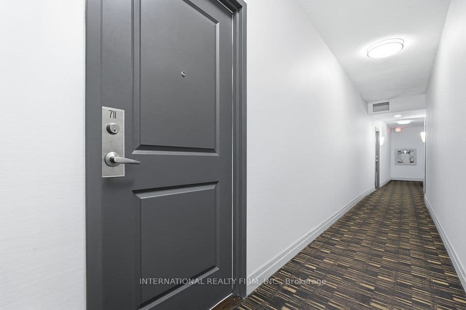 628 Fleet Street 711, Toronto, ON M5V 1A8 – photo 3