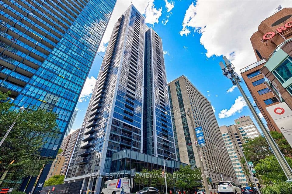 28 Ted Rogers Way 1410, Toronto, ON M4Y 2J4 – main photo